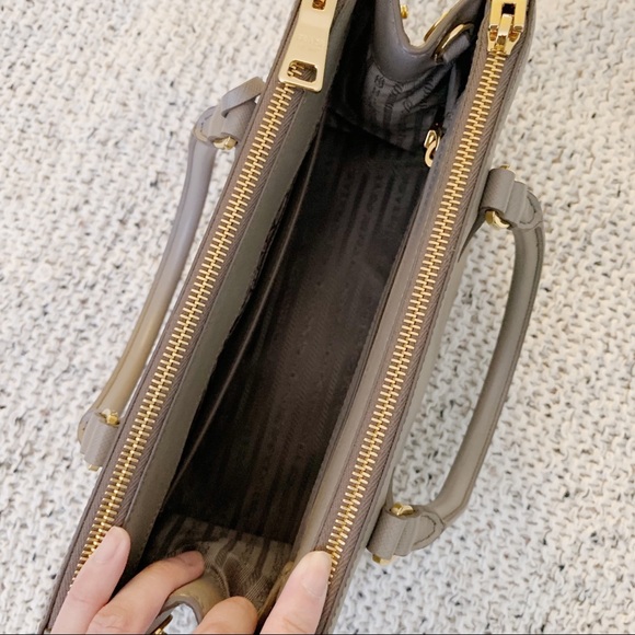 Prada Small Galleria Luxe Grey Brown - Picture 4 of 5